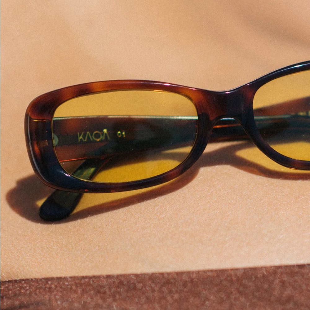 Rectangular Sunglasses With Turtle Pattern And Ye… - image 1